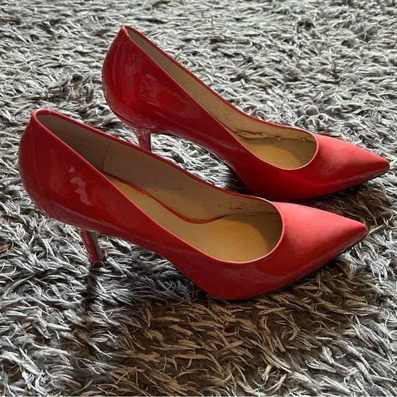 Coral Stilettos - Picture 3 of 9
